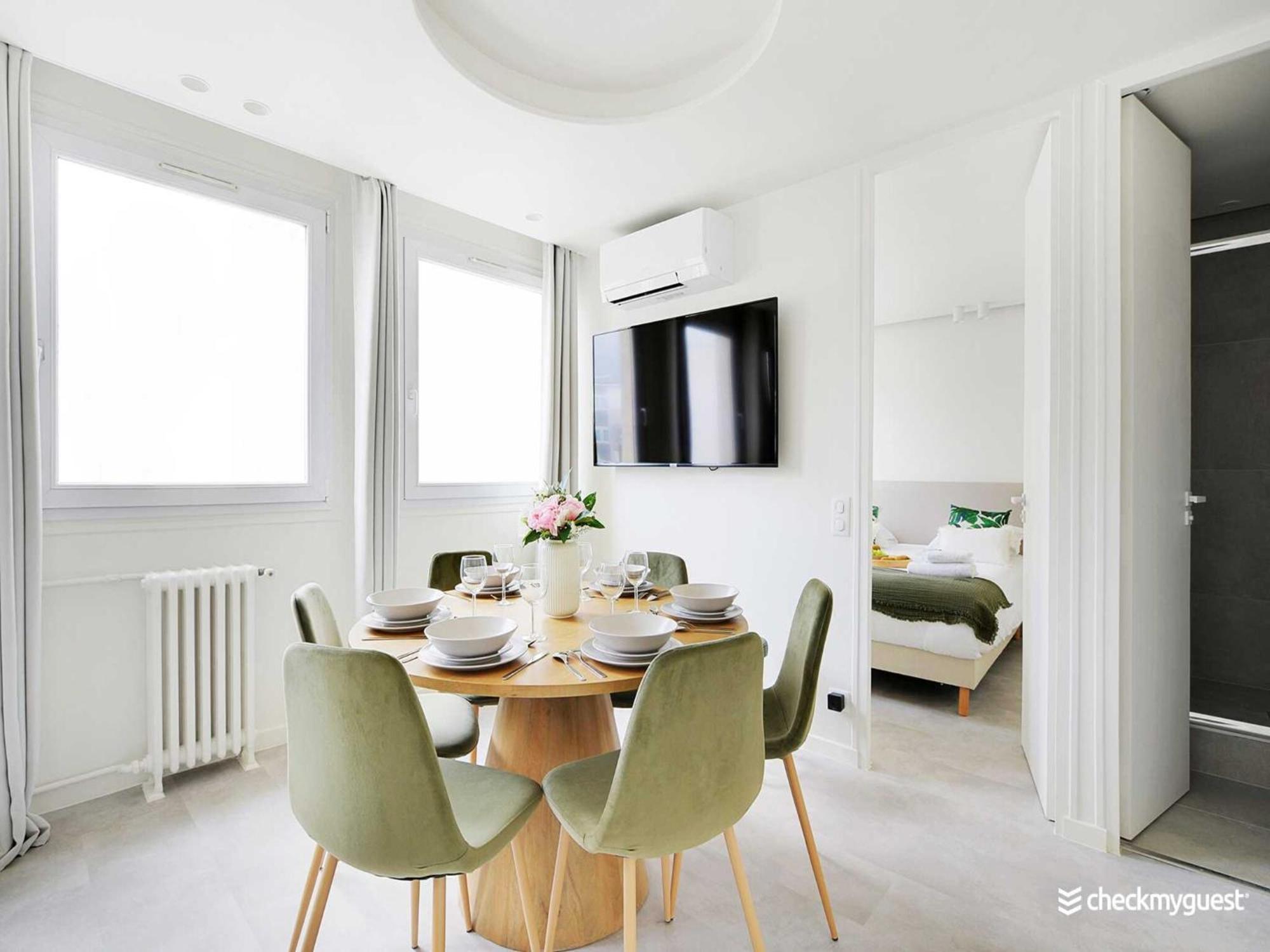 Charming - 2br 6p - Faubourg-du-roule Appartement