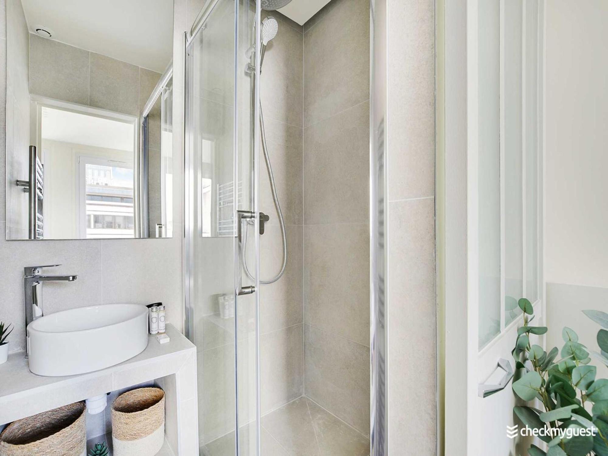 Charming - 2br 6p - Faubourg-du-roule Appartement